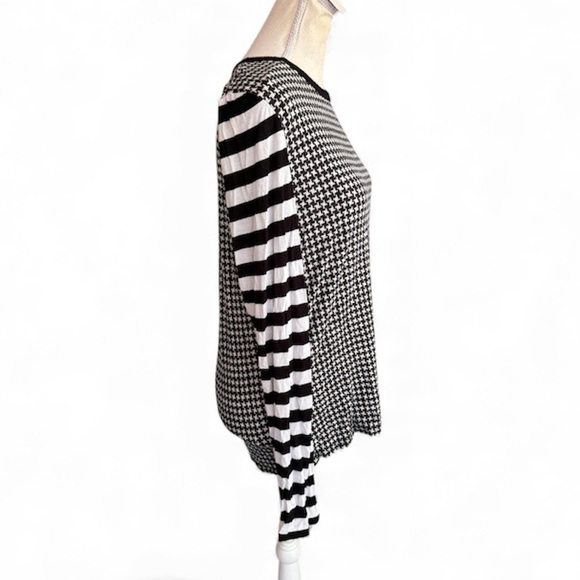 Michael Michael Kors Black & White Multipatterned Top - Picture 6 of 7